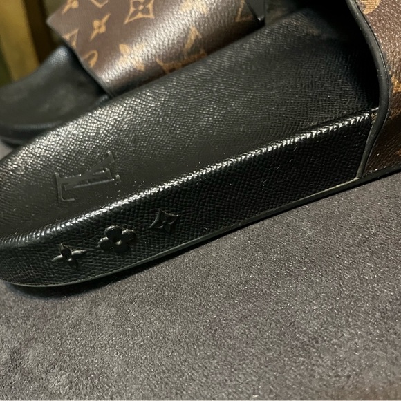 Louis Vuitton Sandals Men’s . - Picture 4 of 4